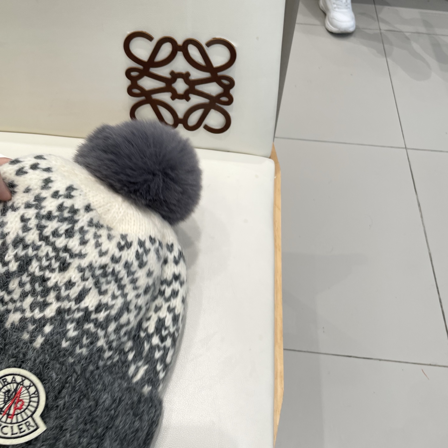 蒙口Moncler盟可睐2025新款提花毛线帽子女秋冬季护耳保暖可爱毛球针织帽大头围冷帽