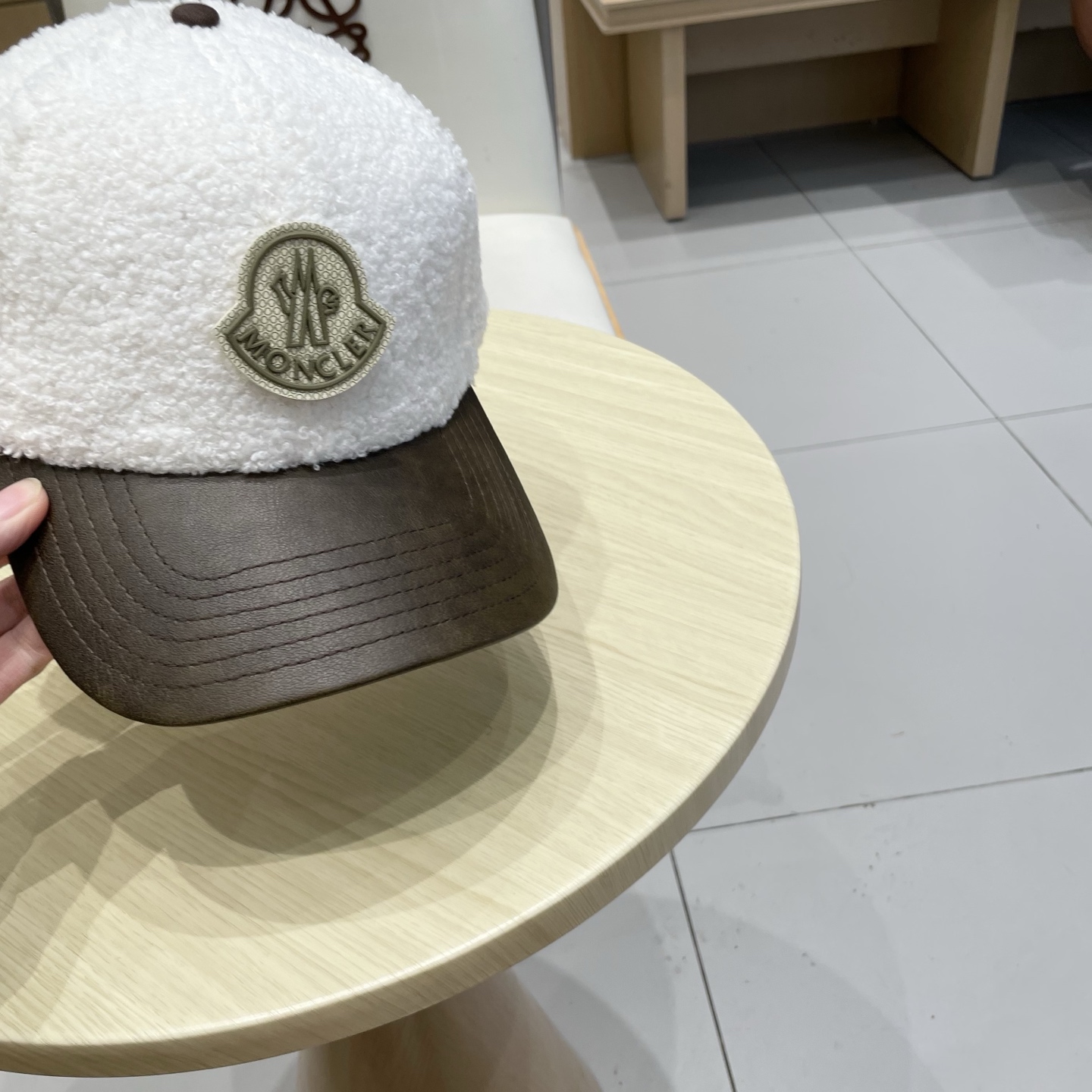 蒙口Moncler盟可睐秋冬羊羔毛棒球帽定制版美拉德色系！​