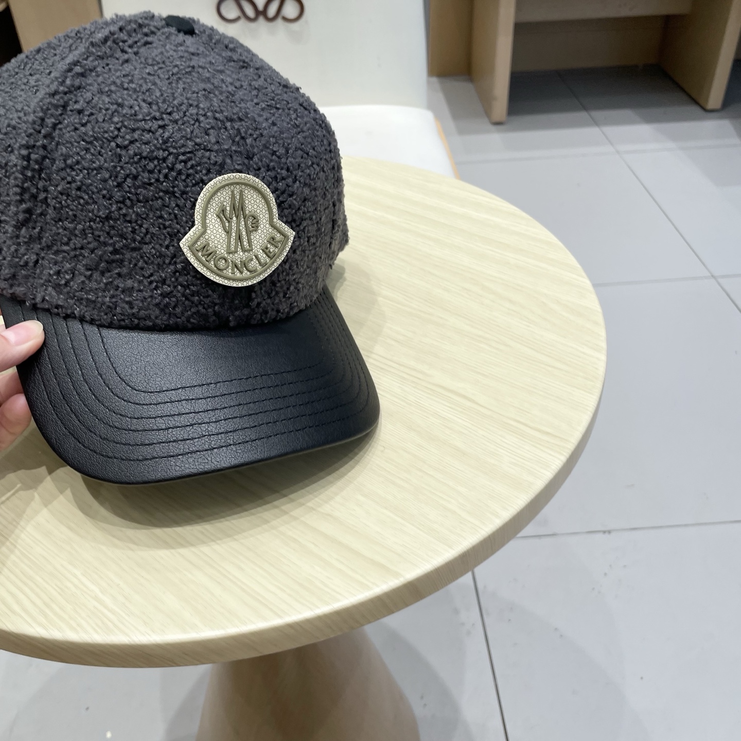 蒙口Moncler盟可睐秋冬羊羔毛棒球帽定制版美拉德色系！​