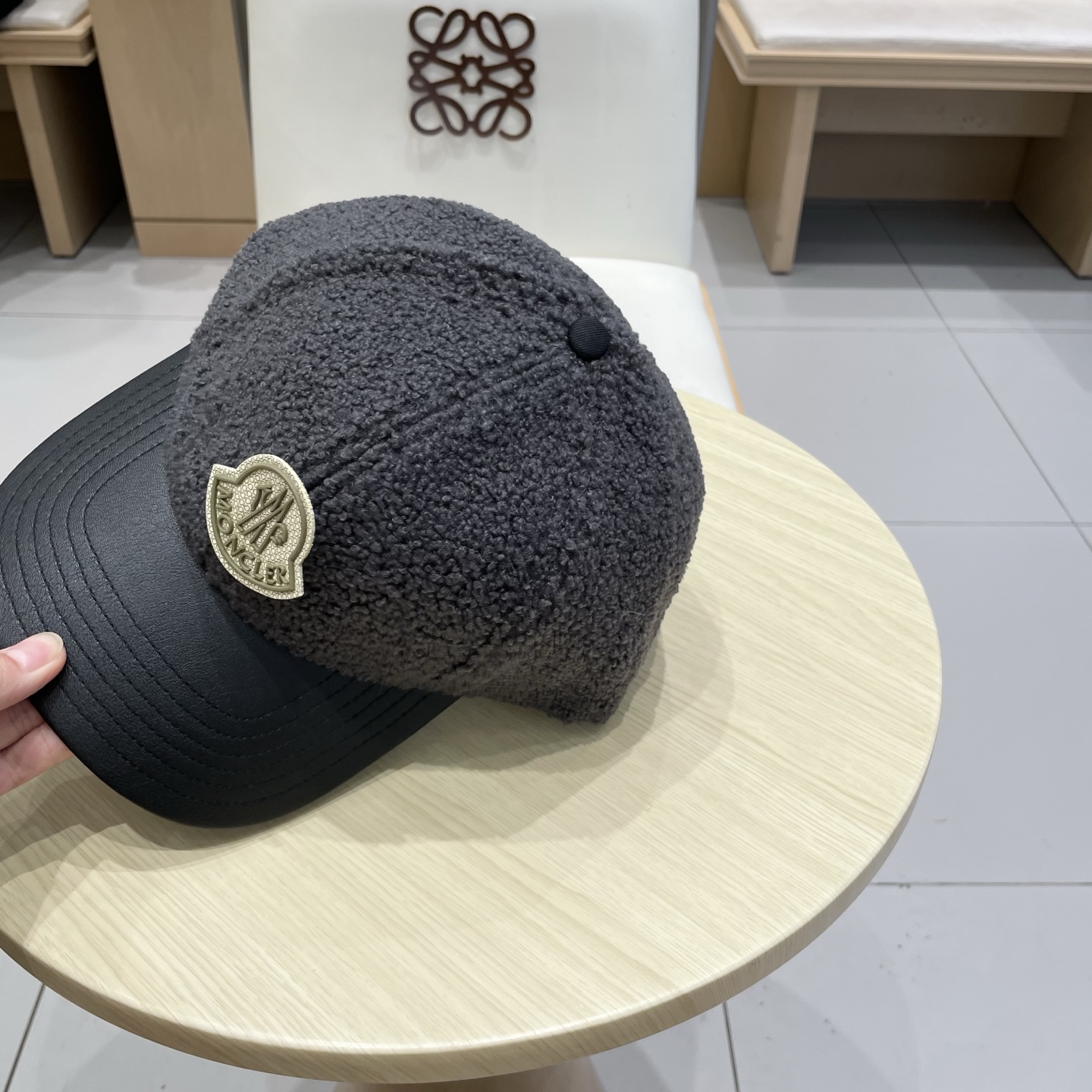 蒙口Moncler盟可睐秋冬羊羔毛棒球帽定制版美拉德色系！​