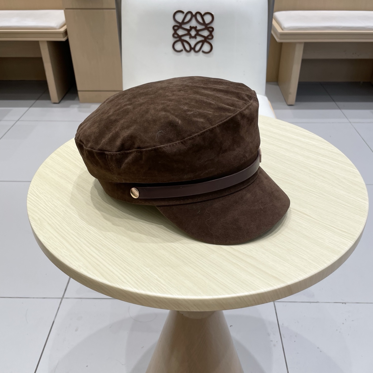 celine塞琳2025秋季新款复古英伦风鸭舌帽时尚轻奢风皮带扣贝雷帽子