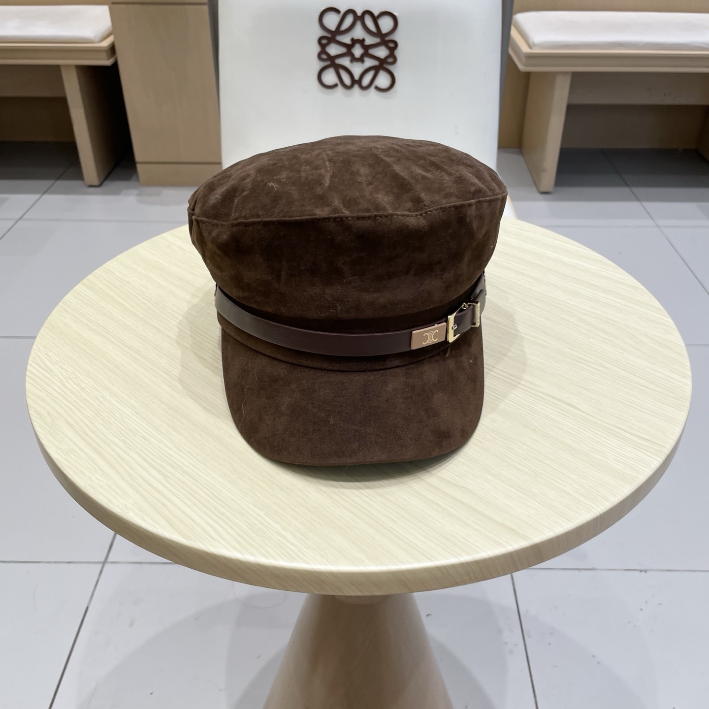 celine塞琳2025秋季新款复古英伦风鸭舌帽时尚轻奢风皮带扣贝雷帽子