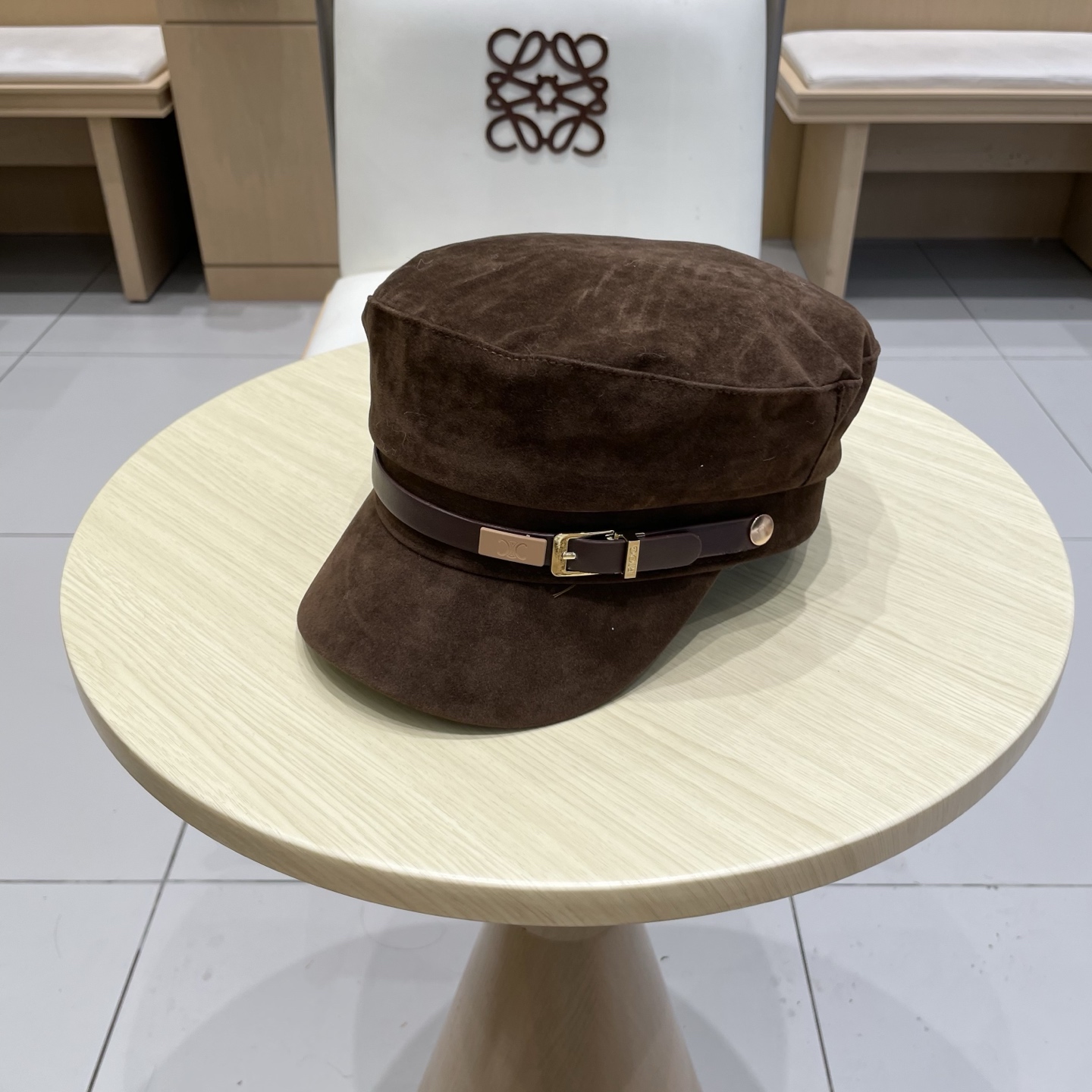 celine塞琳2025秋季新款复古英伦风鸭舌帽时尚轻奢风皮带扣贝雷帽子