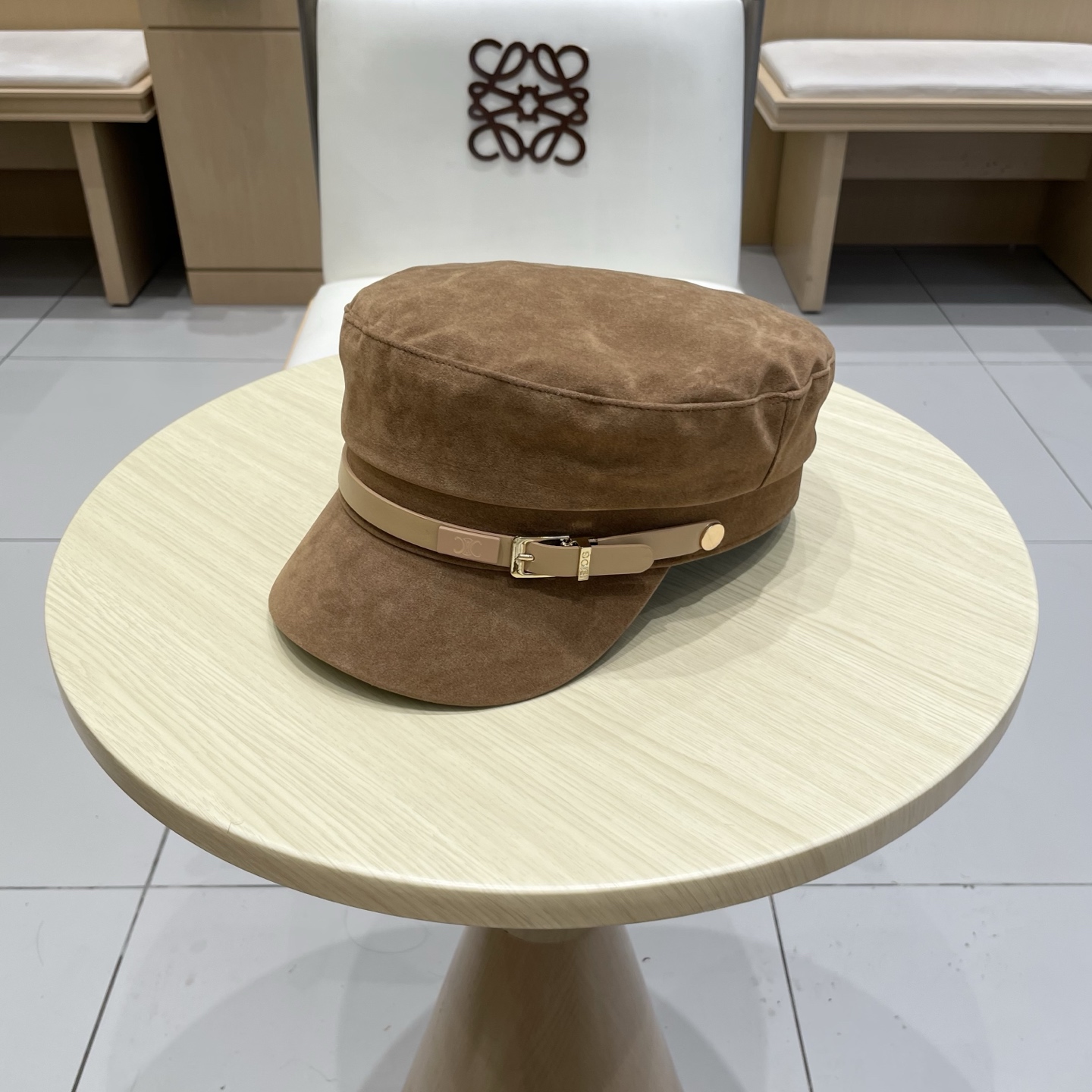 celine塞琳2025秋季新款复古英伦风鸭舌帽时尚轻奢风皮带扣贝雷帽子