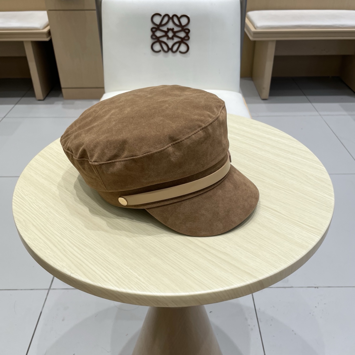 celine塞琳2025秋季新款复古英伦风鸭舌帽时尚轻奢风皮带扣贝雷帽子