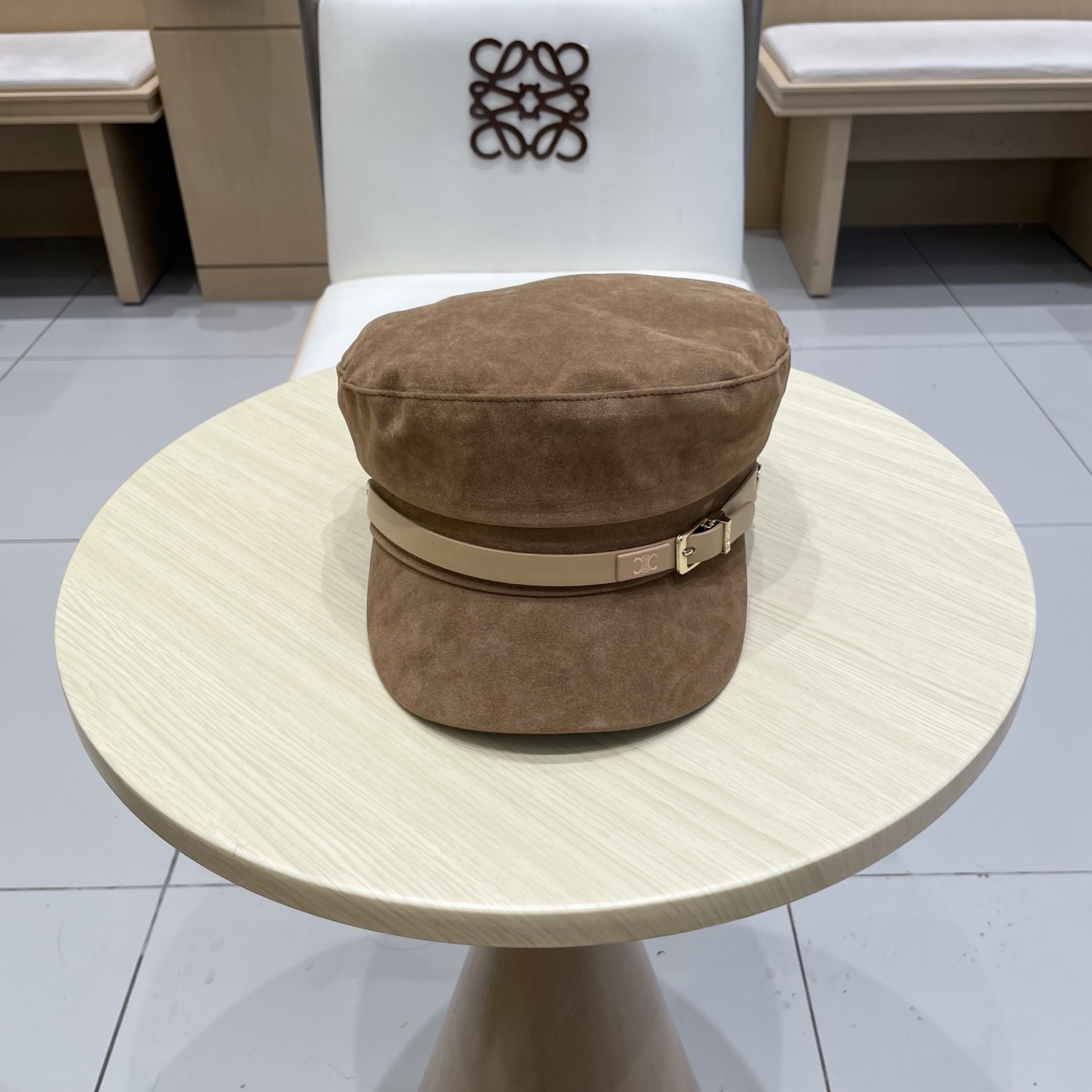 celine塞琳2025秋季新款复古英伦风鸭舌帽时尚轻奢风皮带扣贝雷帽子