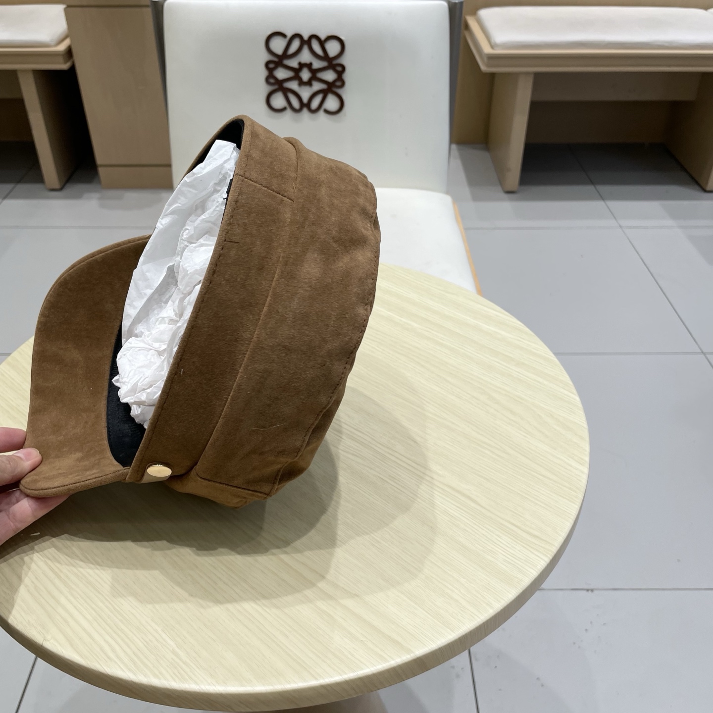 celine塞琳2025秋季新款复古英伦风鸭舌帽时尚轻奢风皮带扣贝雷帽子