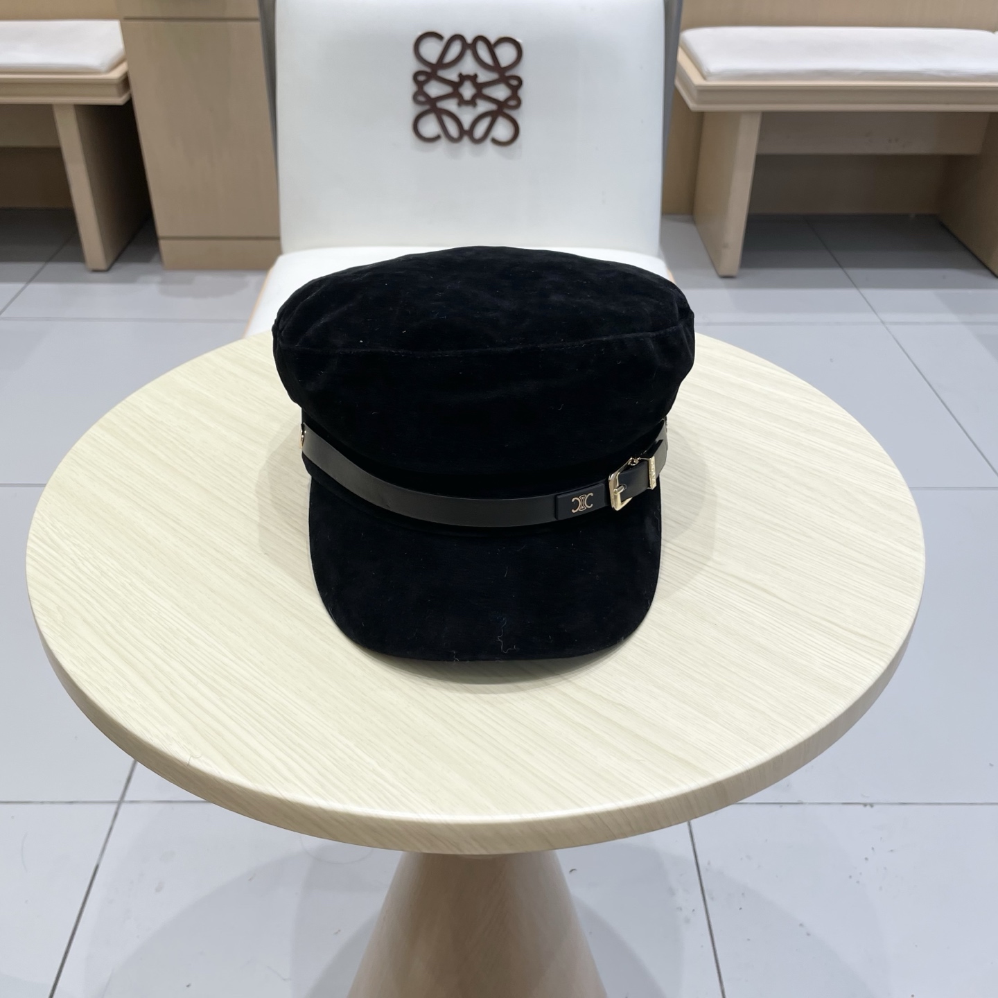 celine塞琳2025秋季新款复古英伦风鸭舌帽时尚轻奢风皮带扣贝雷帽子