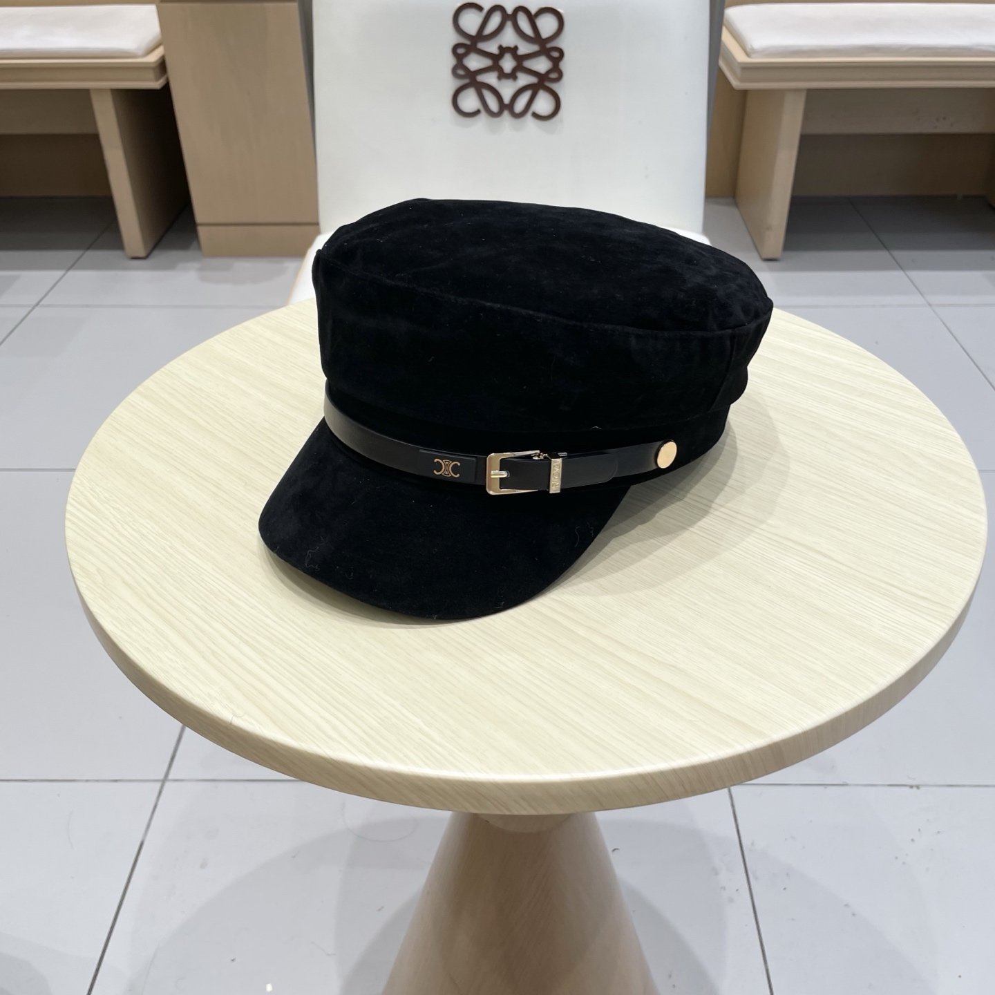 celine塞琳2025秋季新款复古英伦风鸭舌帽时尚轻奢风皮带扣贝雷帽子