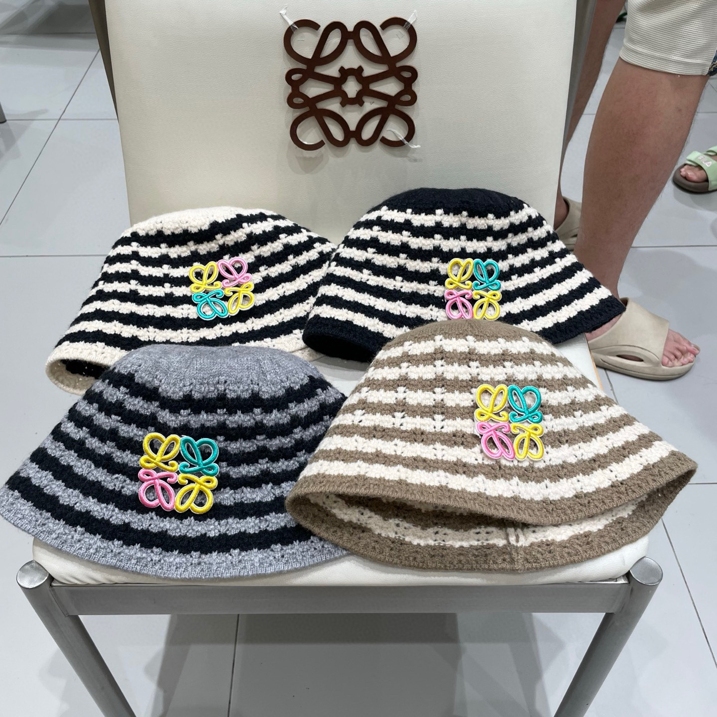 ＬＯＥＷＥ罗意威2025新款韩版条纹针织渔夫帽子女秋冬大头围水桶帽百搭显脸小盆帽