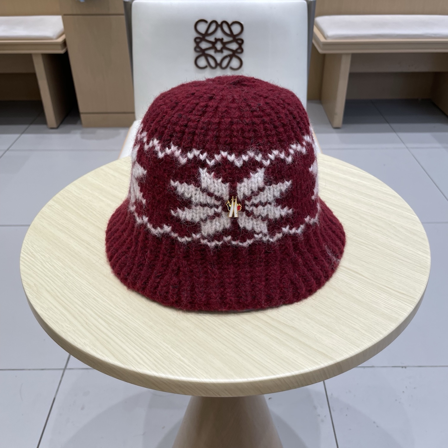 蒙口Moncler盟可睐新款菱形针织水桶帽子女秋冬羊毛混纺渔夫帽保暖护耳毛线帽女