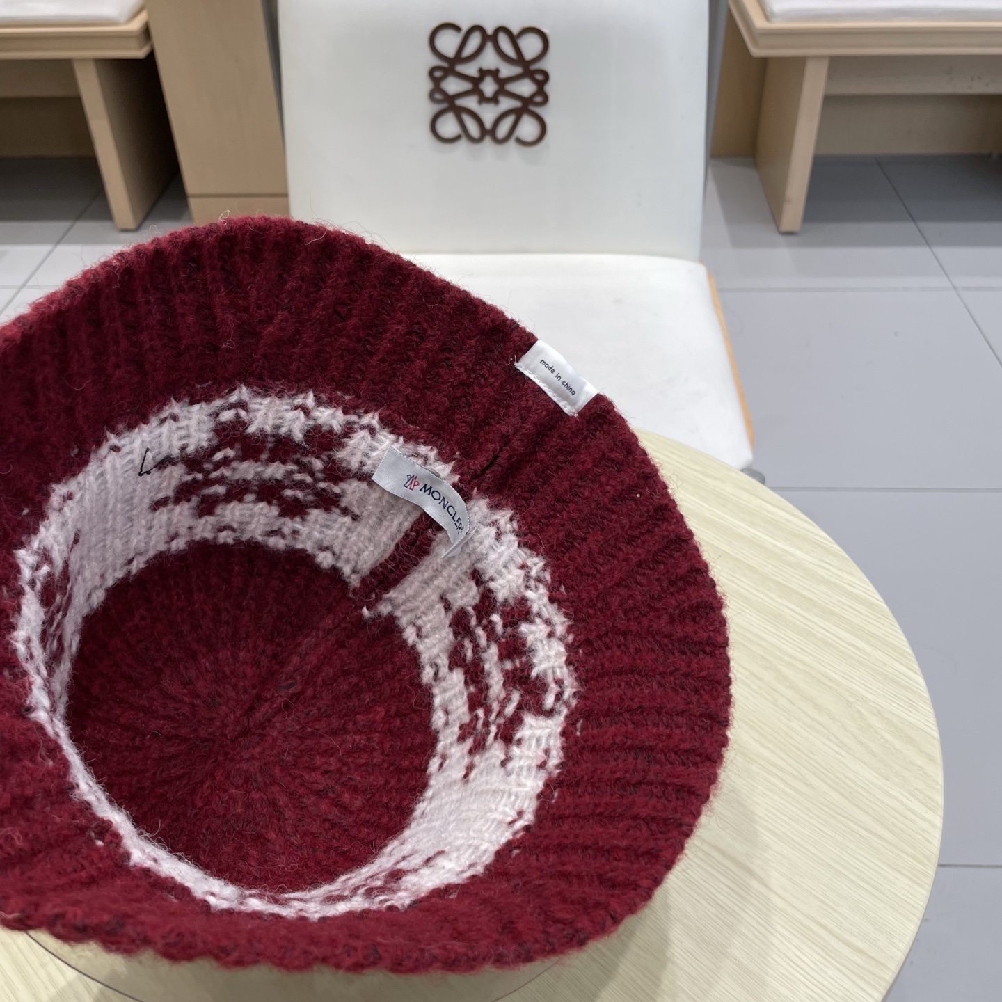 蒙口Moncler盟可睐新款菱形针织水桶帽子女秋冬羊毛混纺渔夫帽保暖护耳毛线帽女