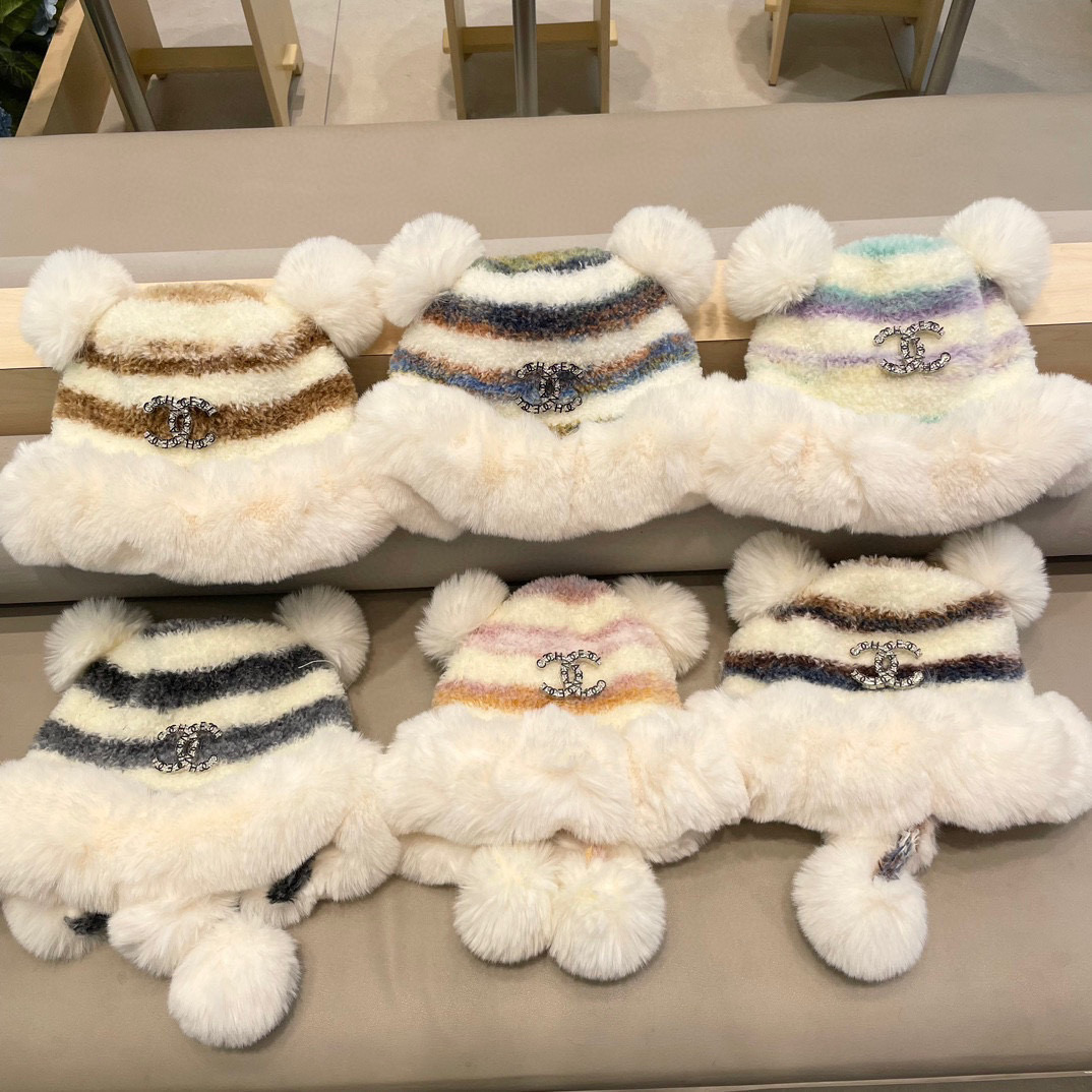 Chanel2024秋冬季新款加厚羊羔绒渔夫帽子女加厚保暖户外防寒百搭护耳帽