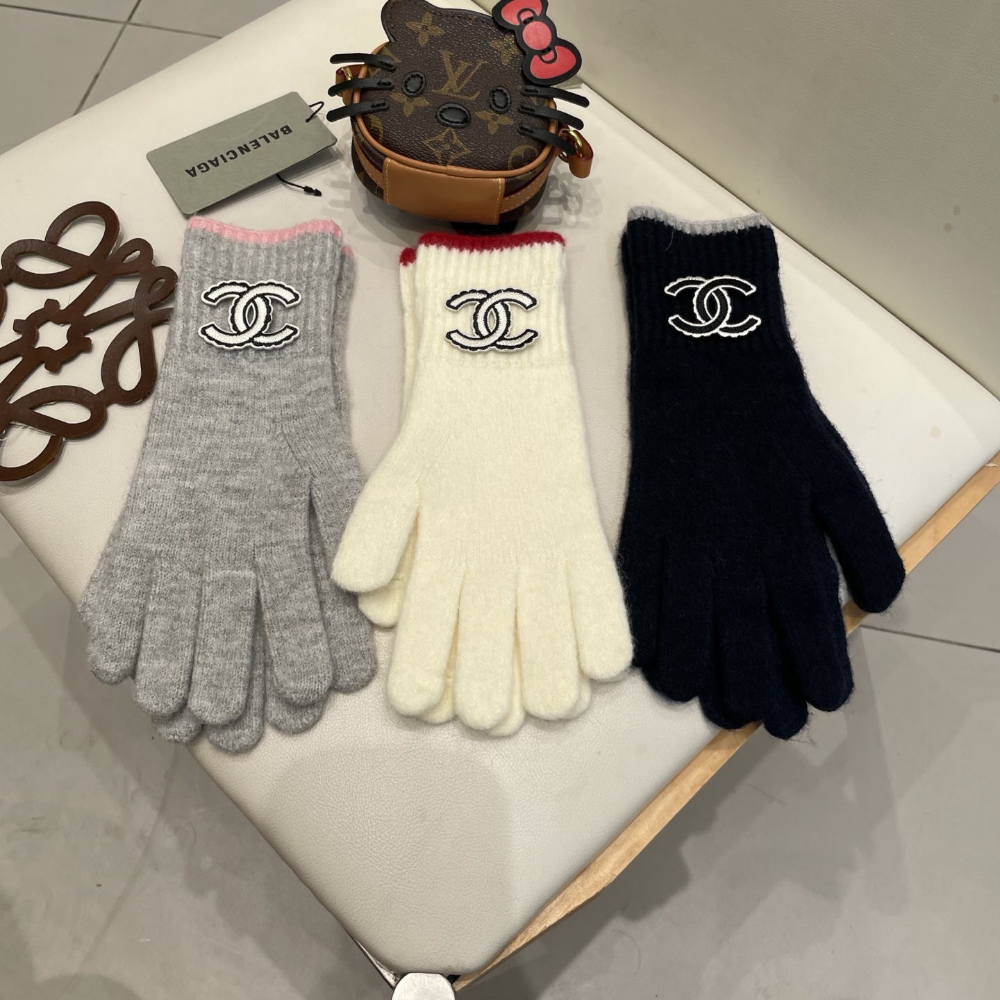 Chanel 专柜新品羊毛手套，。时尚手套，秋冬保暖加绒内里，上手超舒适柔软、百搭！均码