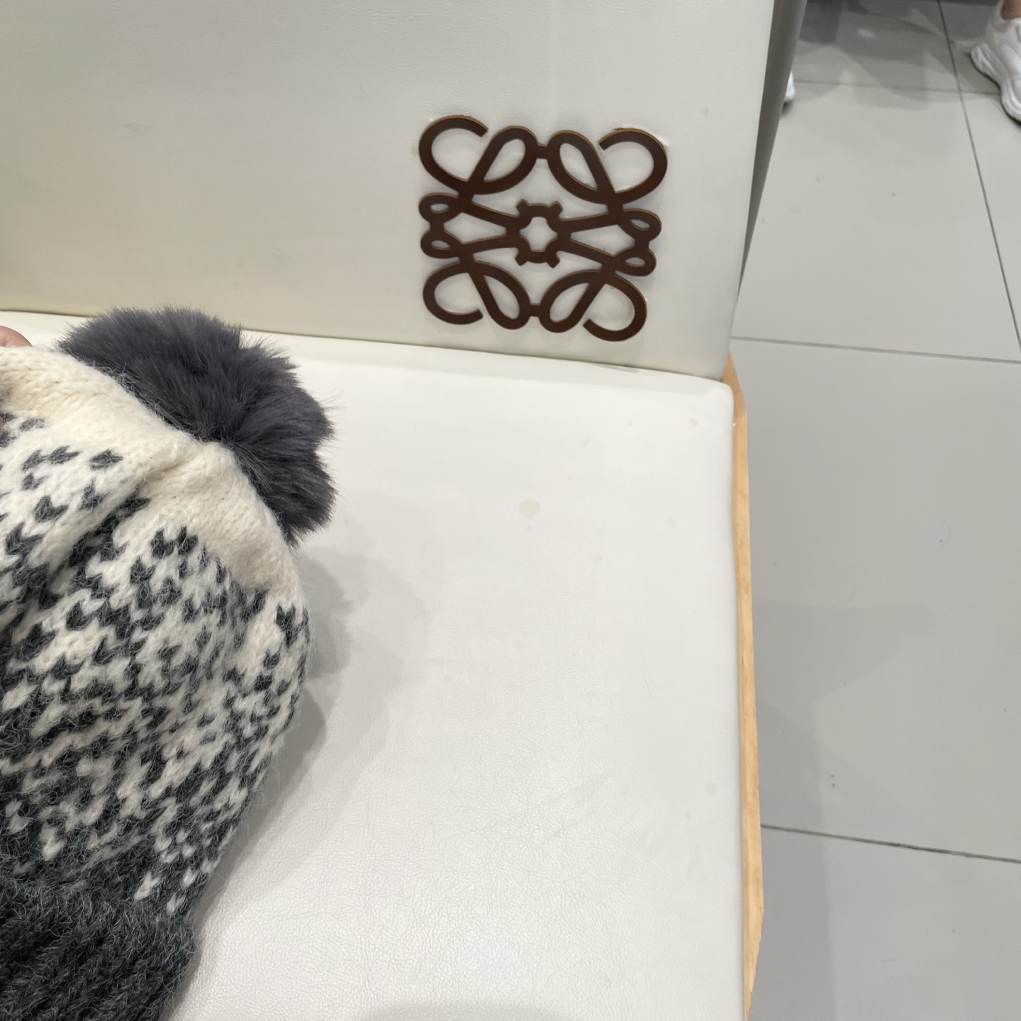 普拉达Prada韩版秋冬可爱毛球防寒保暖时尚提花加绒保暖帽女圣诞帽休闲毛线帽