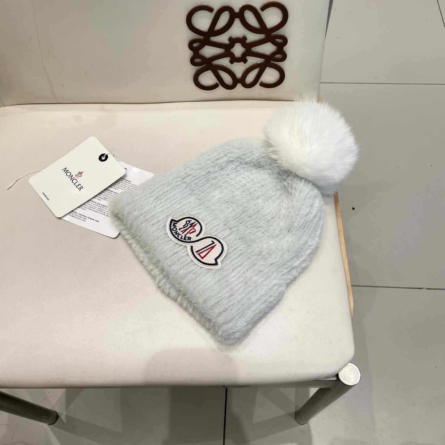 moncler2025新款秋冬韩版纯色毛线帽超大狐狸球保暖舒适针织帽保暖跨境欧