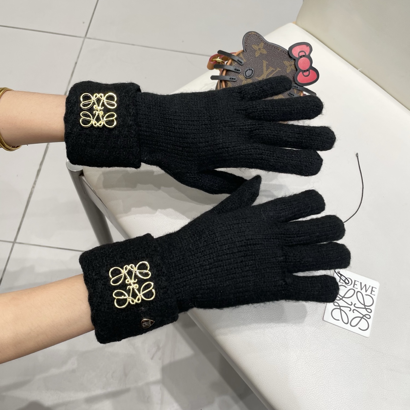 罗意威爱心保暖手套女冬季可触屏加厚情侣韩版ins针织手套可爱学生骑行
