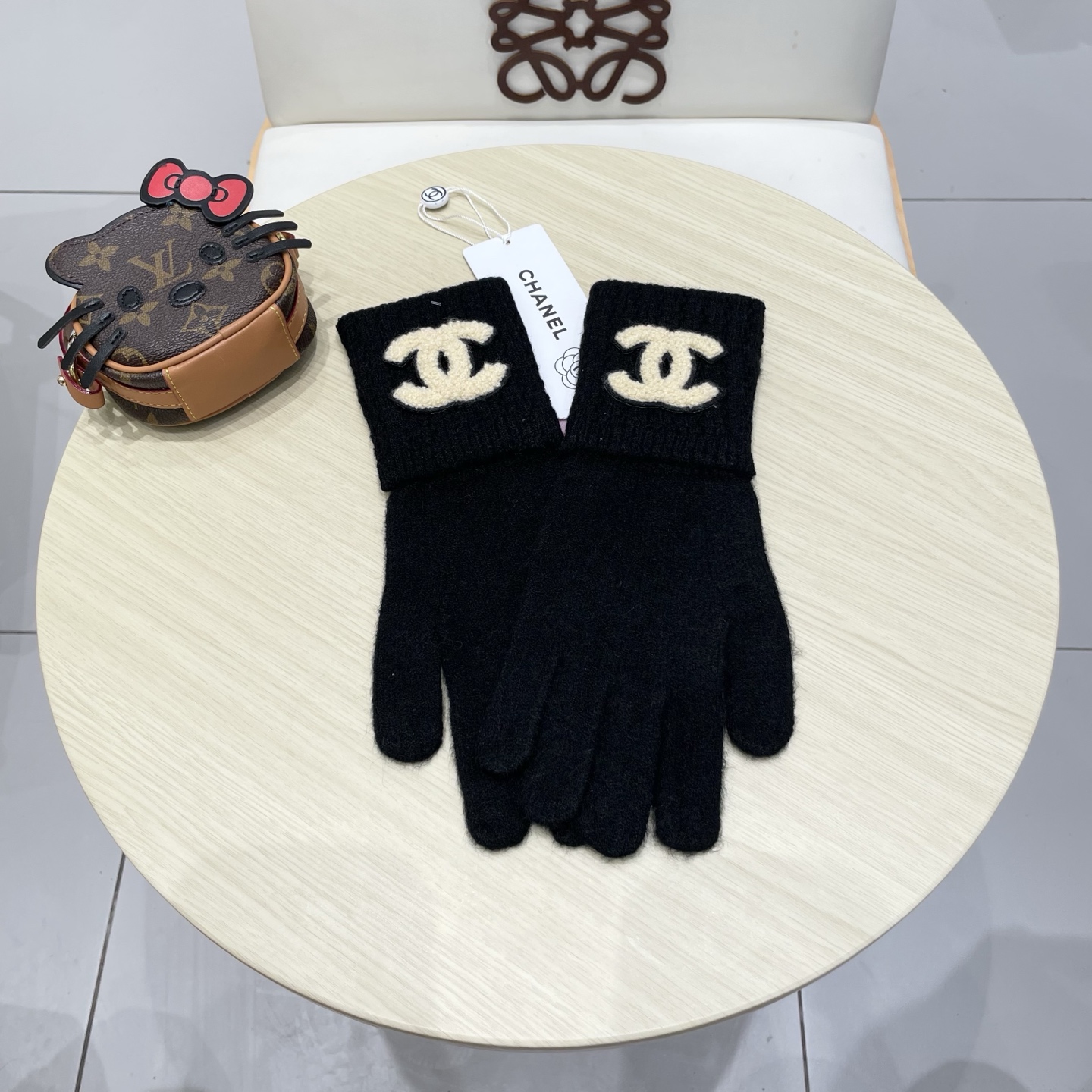 Chanel韩国单针织羊绒手套女士秋冬纯色贴标保暖防寒护腕分指漏指可触屏
