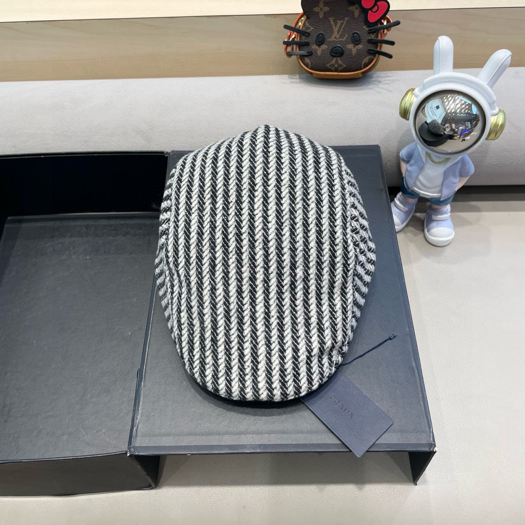 Prada普拉达拼色条纹前进帽女秋冬新款英伦风复古贝雷帽大头围报童帽画家帽子