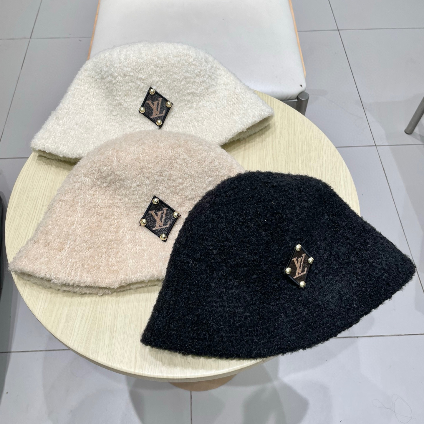 LV路易威登帽子女秋冬季羊毛水桶帽日系显脸小盆帽时尚保暖渔夫帽