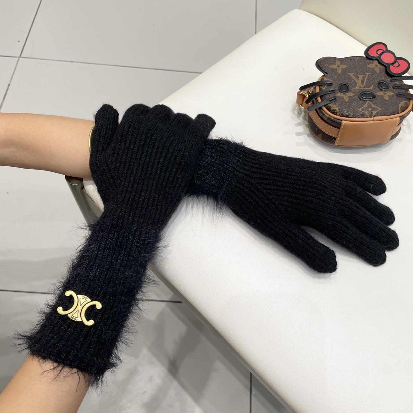 塞琳celine软糯兔绒手套少女甜美长款漏指触屏毛绒加厚保暖百搭骑行五指手套