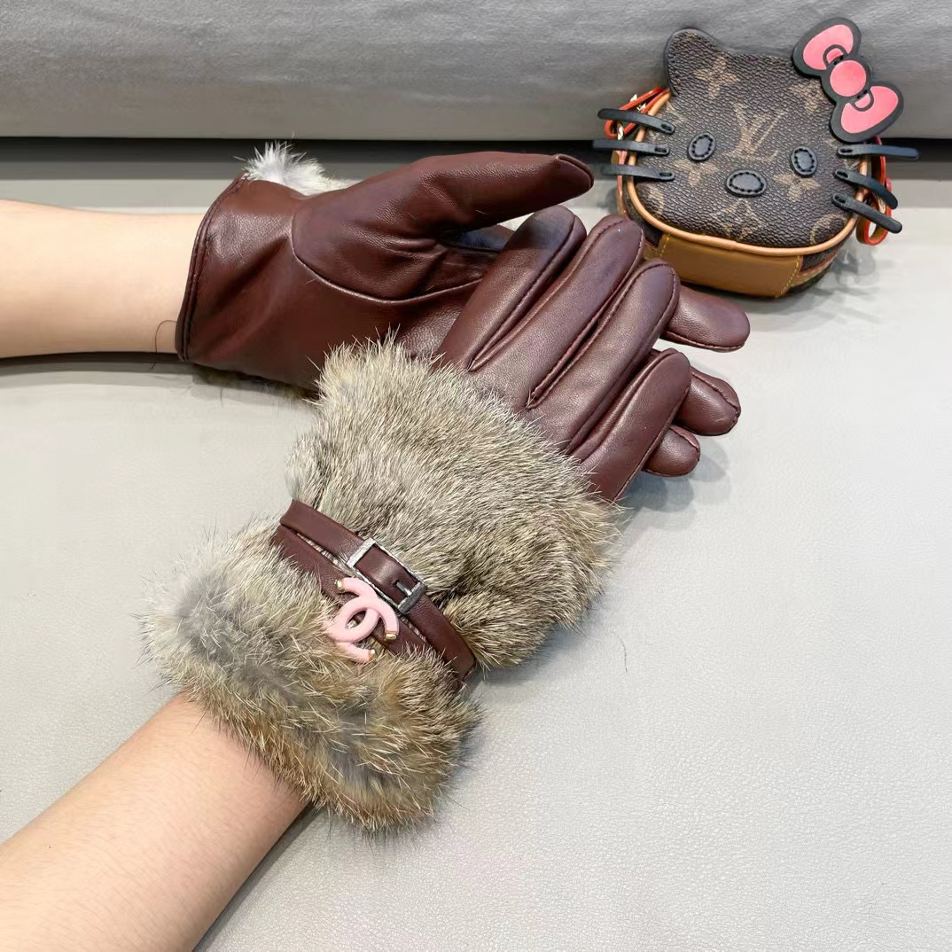 Chanel香奈儿香奈儿秋冬短款懒兔毛手套👍值得对比。。同款不同品质，秒杀市场差产品，进口一级羊皮➕懒兔