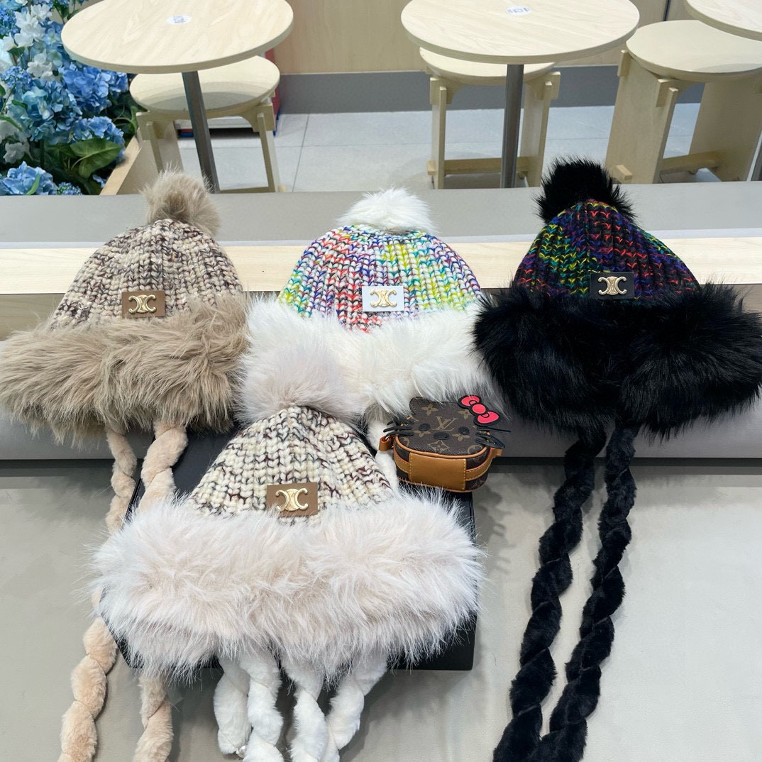 塞琳Celine毛绒雷锋帽女冬季可爱显脸小加绒加厚毛线针织骑车护耳保暖帽子潮