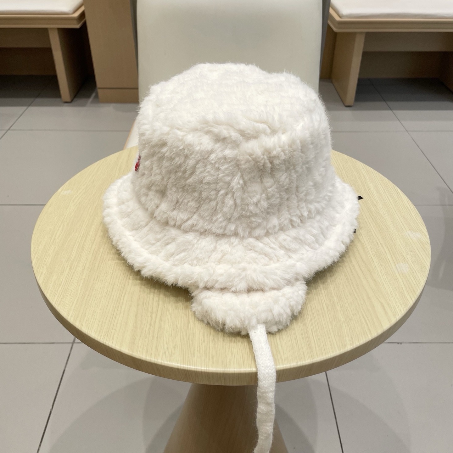 蒙口moncler冬季毛绒渔夫帽女2025新款大头围百搭加厚保暖护耳水桶帽