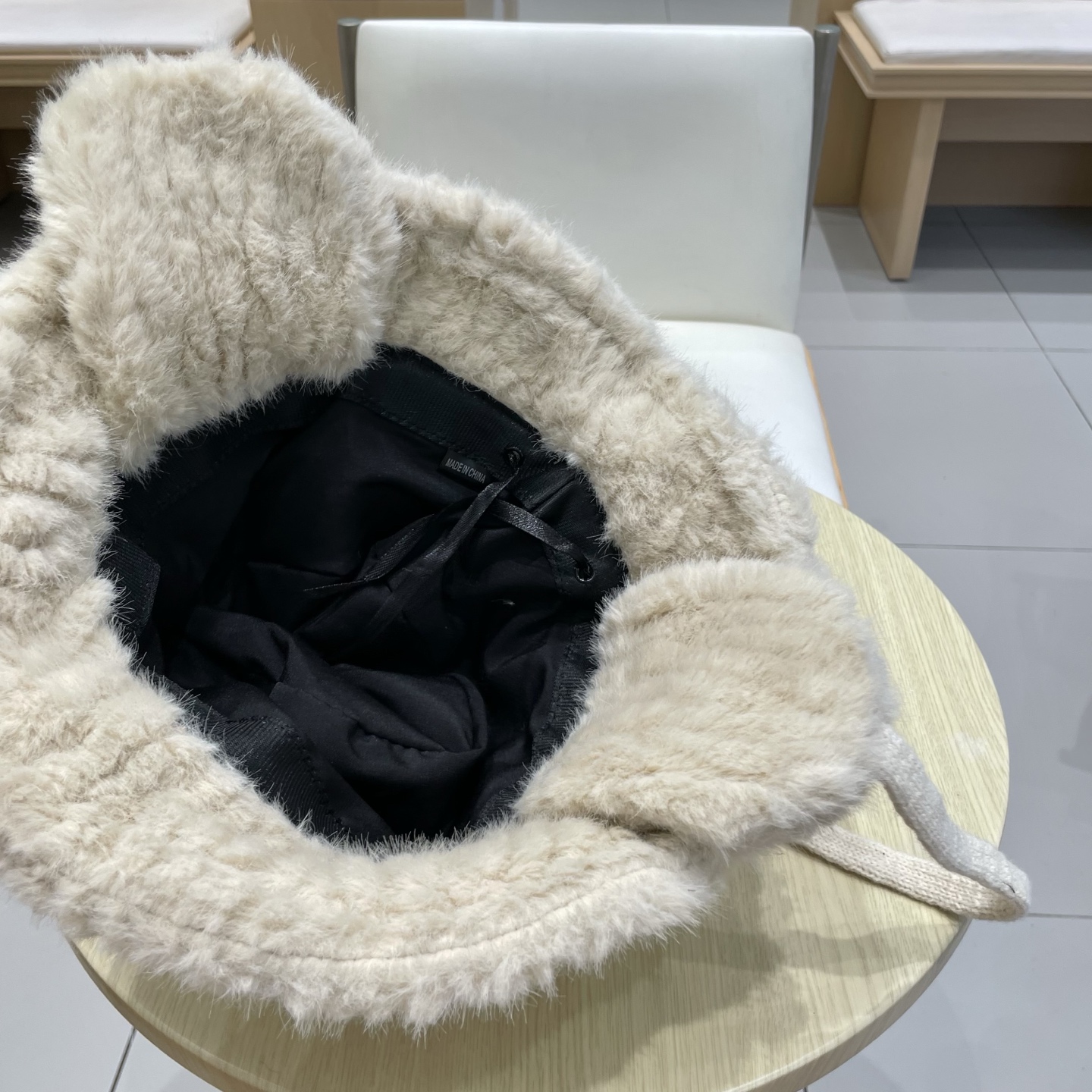 蒙口moncler冬季毛绒渔夫帽女2025新款大头围百搭加厚保暖护耳水桶帽