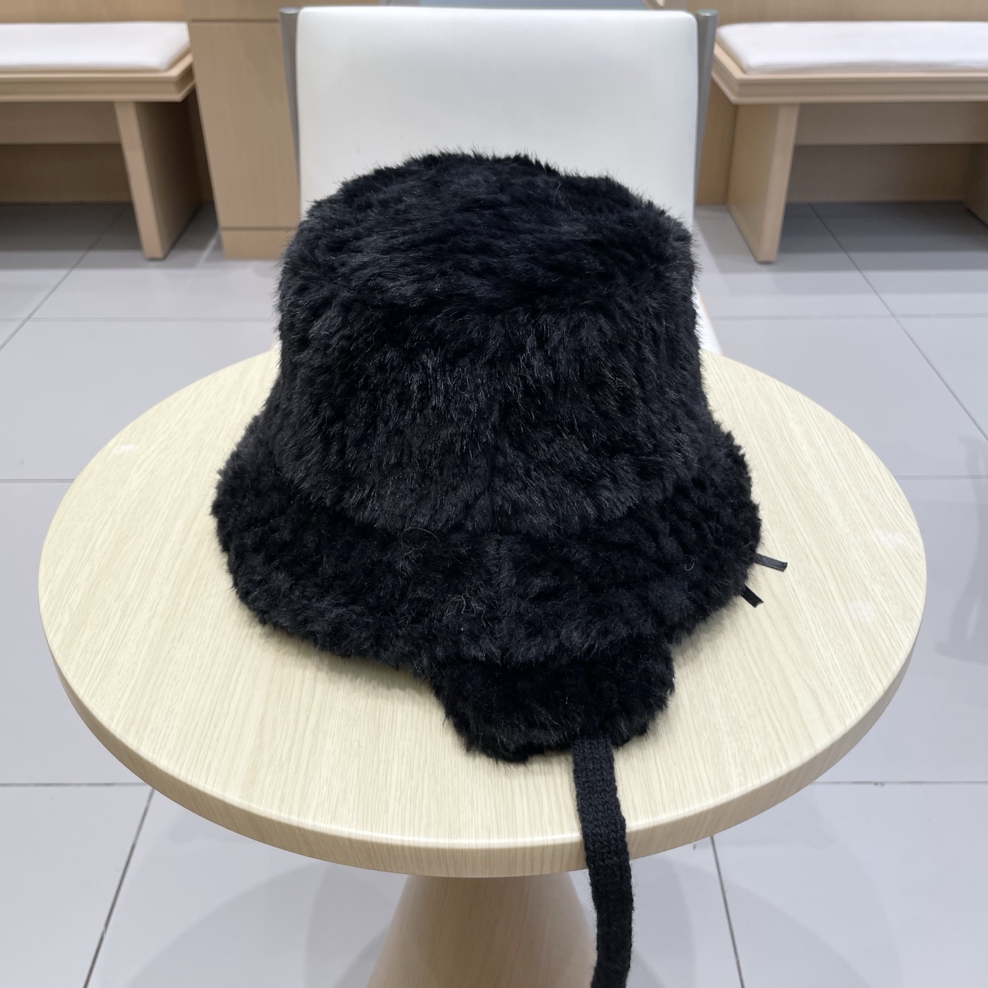 蒙口moncler冬季毛绒渔夫帽女2025新款大头围百搭加厚保暖护耳水桶帽