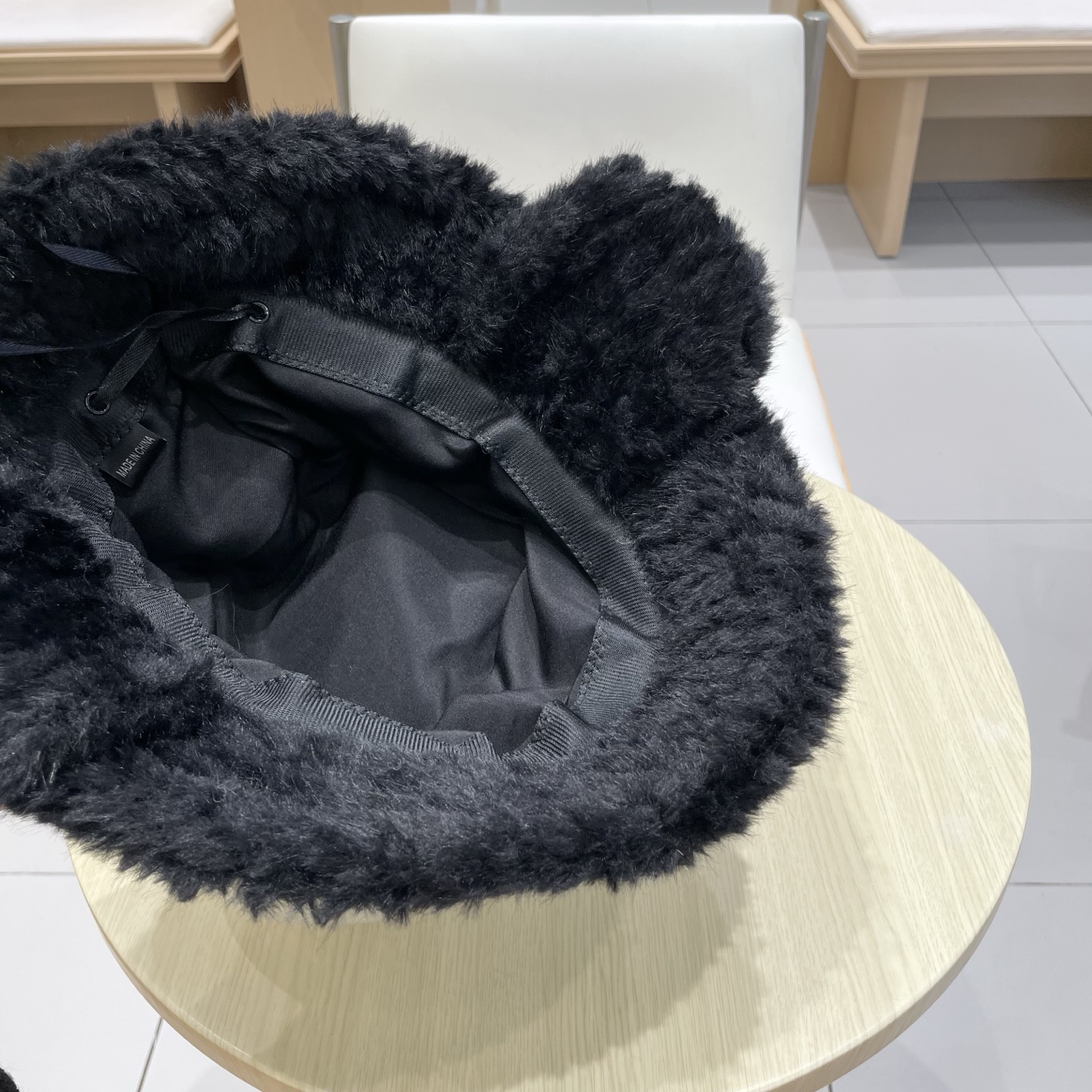 蒙口moncler冬季毛绒渔夫帽女2025新款大头围百搭加厚保暖护耳水桶帽