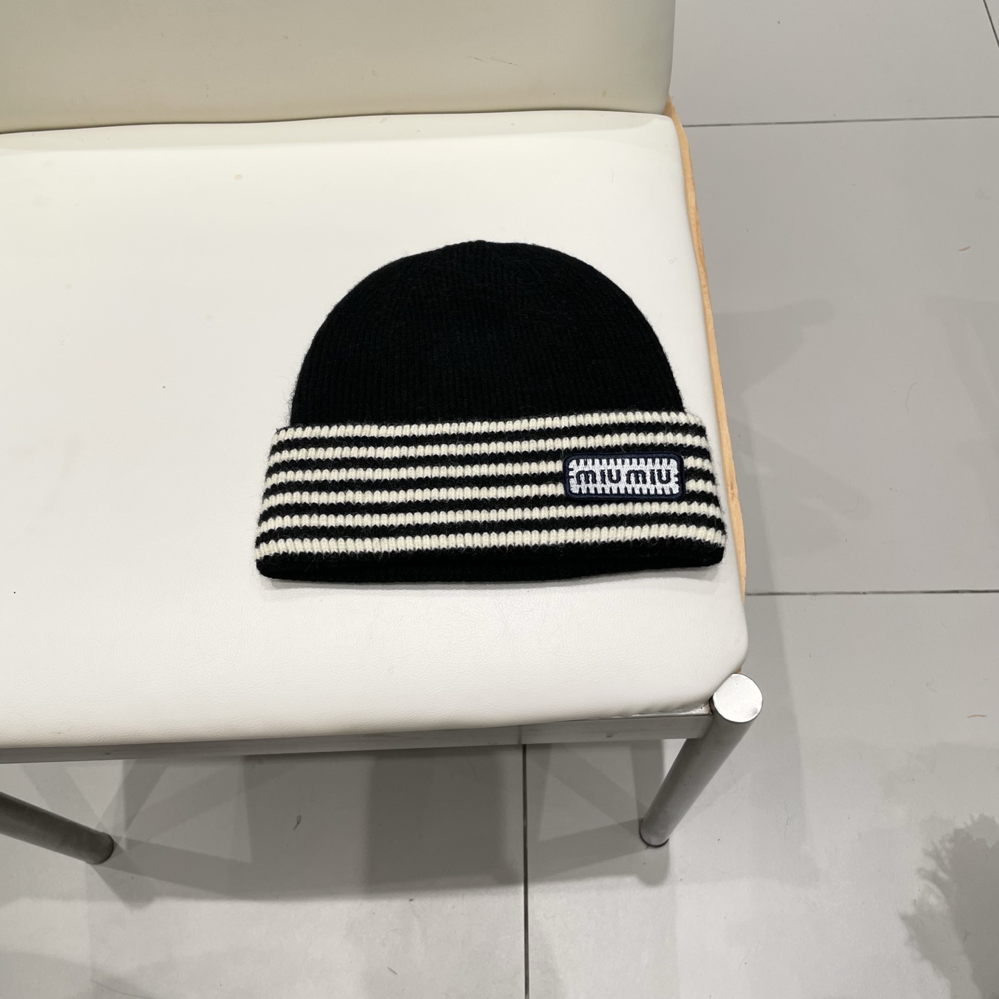 miumiu缪缪🐰秋冬毛线帽这种高级简直质感从头开始了！巨推荐大家这顶不管什么类型的衣服都好配💖休闲和甜