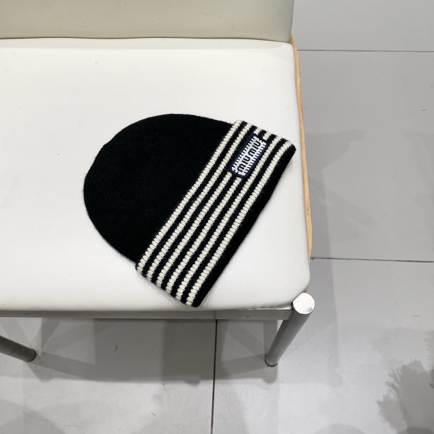 miumiu缪缪🐰秋冬毛线帽这种高级简直质感从头开始了！巨推荐大家这顶不管什么类型的衣服都好配💖休闲和甜