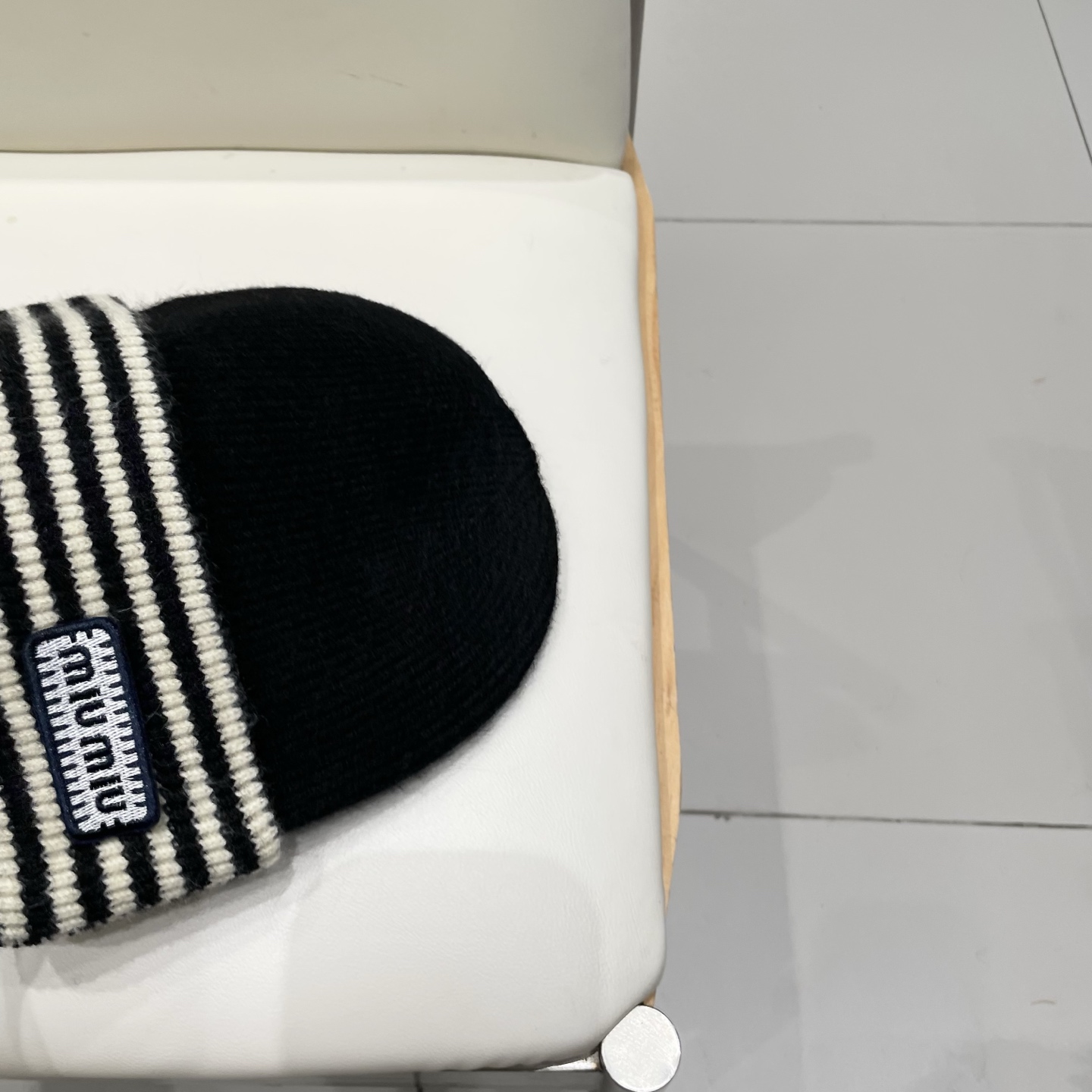 miumiu缪缪🐰秋冬毛线帽这种高级简直质感从头开始了！巨推荐大家这顶不管什么类型的衣服都好配💖休闲和甜