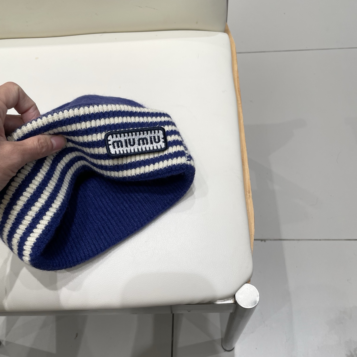 miumiu缪缪🐰秋冬毛线帽这种高级简直质感从头开始了！巨推荐大家这顶不管什么类型的衣服都好配💖休闲和甜