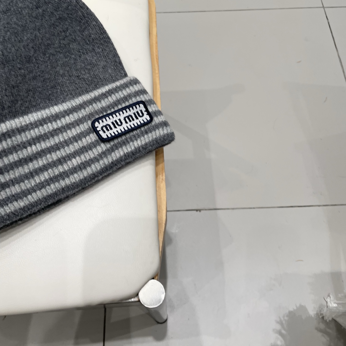 miumiu缪缪🐰秋冬毛线帽这种高级简直质感从头开始了！巨推荐大家这顶不管什么类型的衣服都好配💖休闲和甜