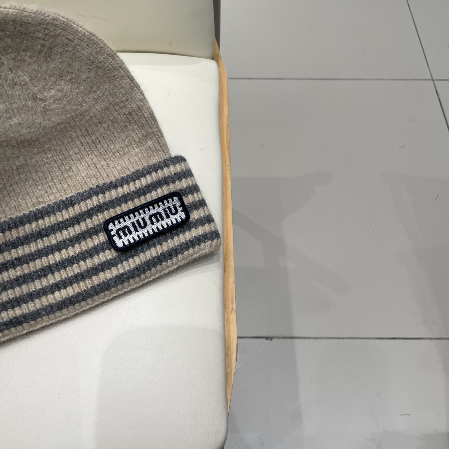 miumiu缪缪🐰秋冬毛线帽这种高级简直质感从头开始了！巨推荐大家这顶不管什么类型的衣服都好配💖休闲和甜