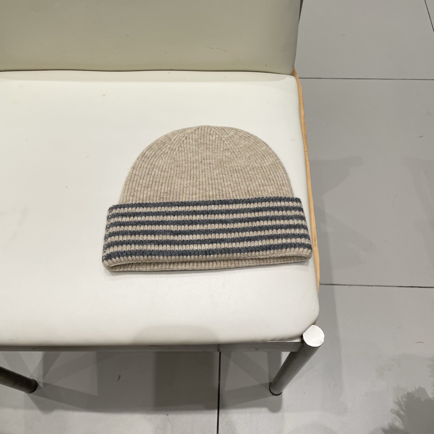 miumiu缪缪🐰秋冬毛线帽这种高级简直质感从头开始了！巨推荐大家这顶不管什么类型的衣服都好配💖休闲和甜