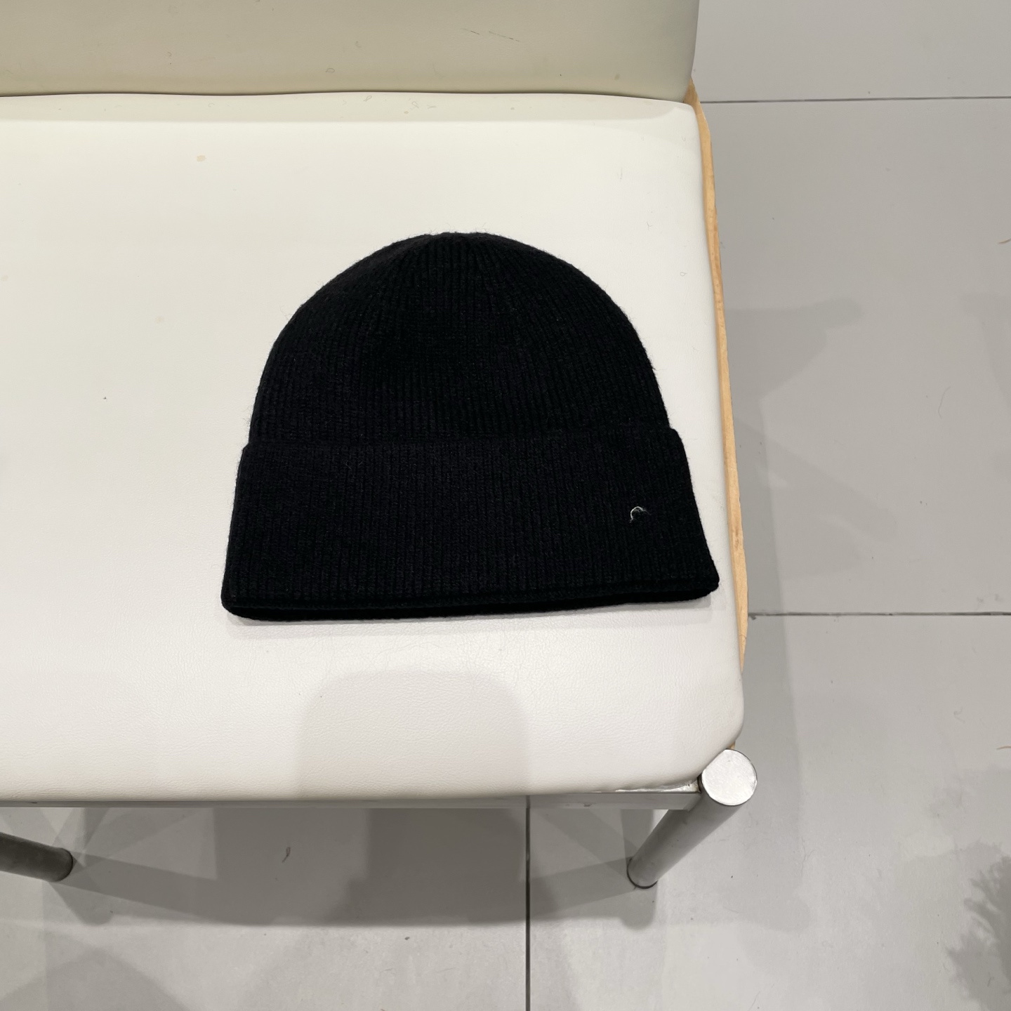 ⚫️Lv官网针织帽非常百搭 男女通用 亲们可以看细节，车工整齐 透气舒适，采用进口毛线料！潮人必备！