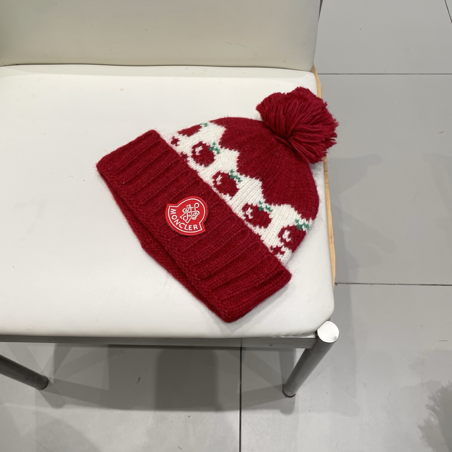 蒙口moncler2025新款费尔岛风可爱樱桃毛球针织帽子女秋冬保暖护耳百搭毛线帽