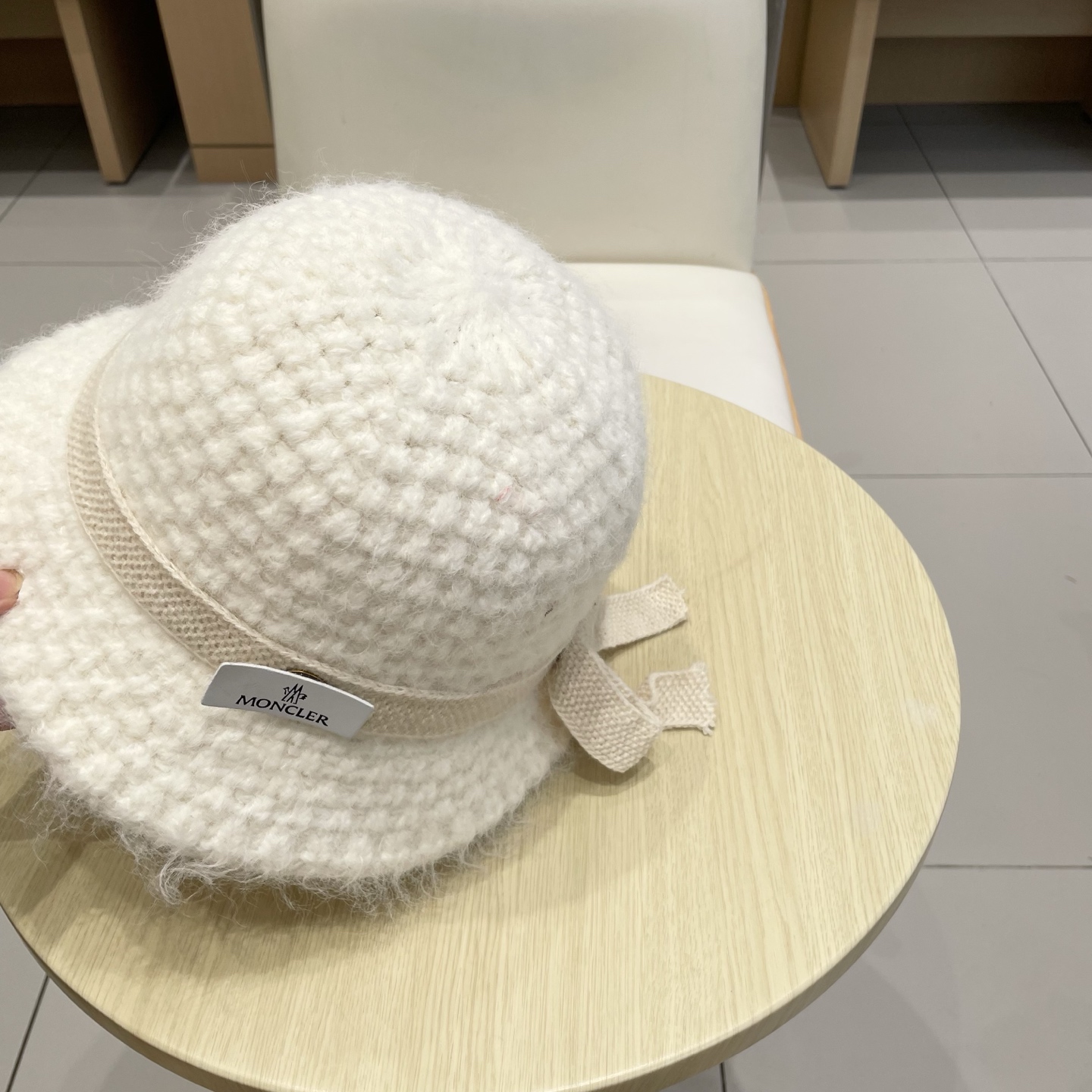 MONCLER蒙口百搭绑带蝴蝶结针织渔夫帽子女秋冬保暖显脸小毛线帽2025新款