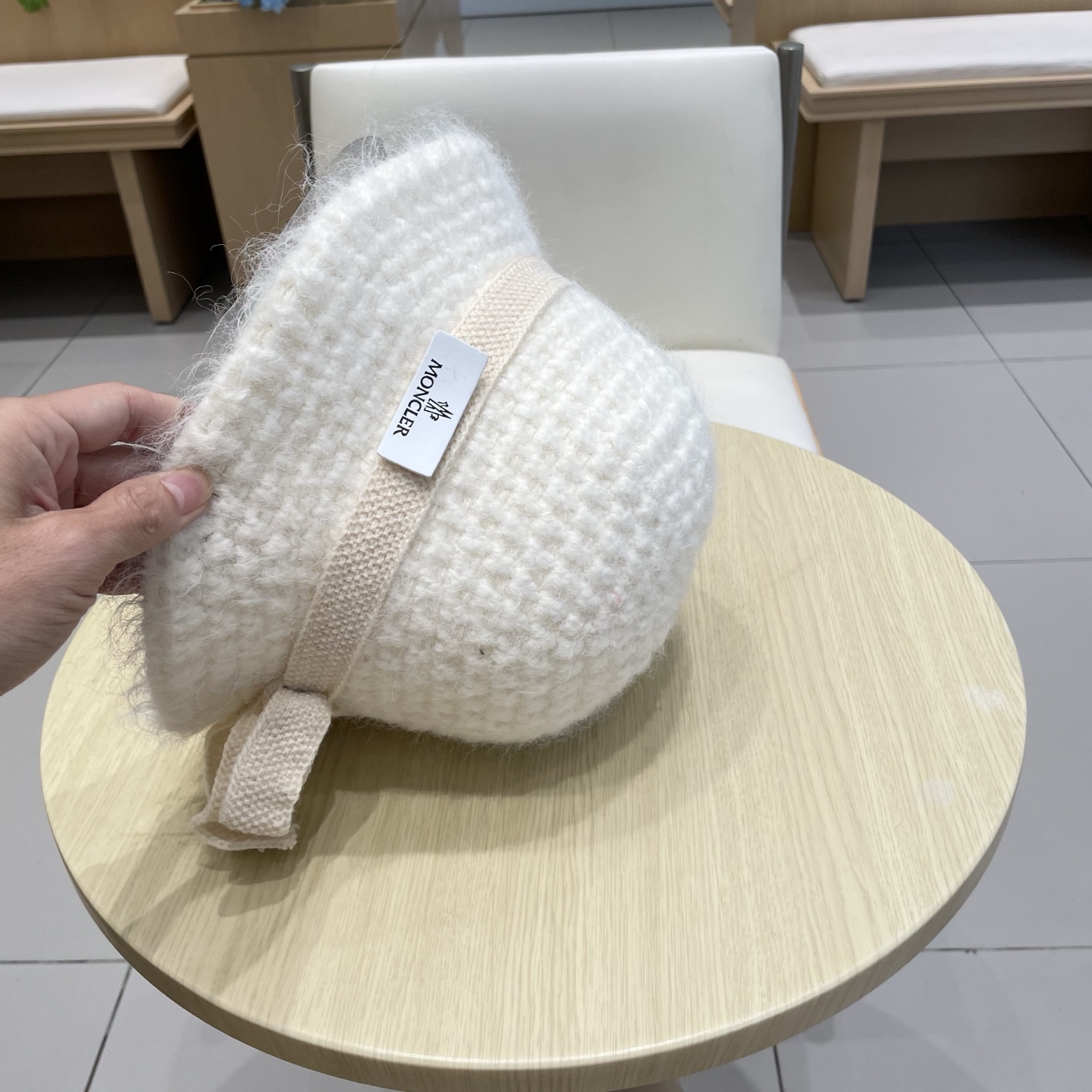 MONCLER蒙口百搭绑带蝴蝶结针织渔夫帽子女秋冬保暖显脸小毛线帽2025新款