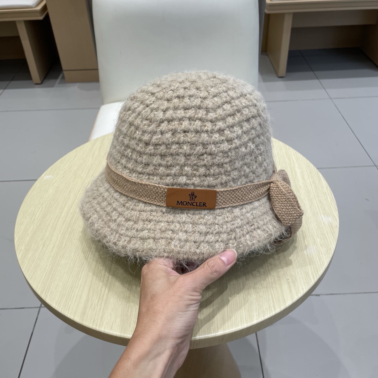 MONCLER蒙口百搭绑带蝴蝶结针织渔夫帽子女秋冬保暖显脸小毛线帽2025新款