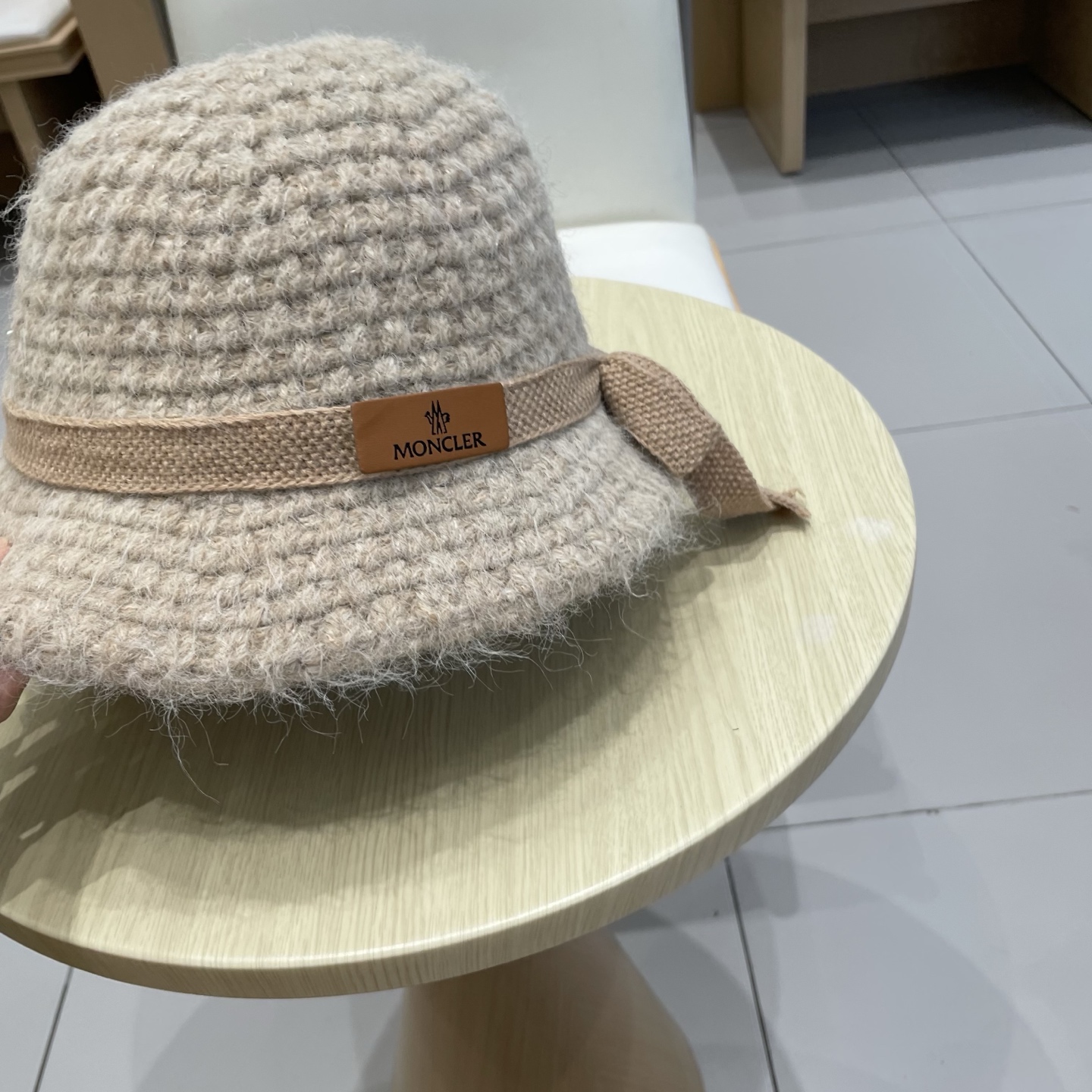 MONCLER蒙口百搭绑带蝴蝶结针织渔夫帽子女秋冬保暖显脸小毛线帽2025新款