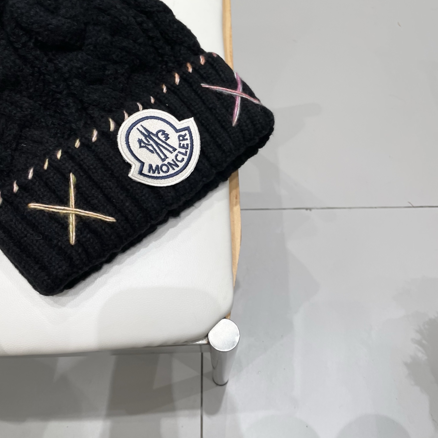 MONCLER毛球针织帽女韩版2025新款秋冬季时尚百搭显脸小加厚保暖毛线帽子