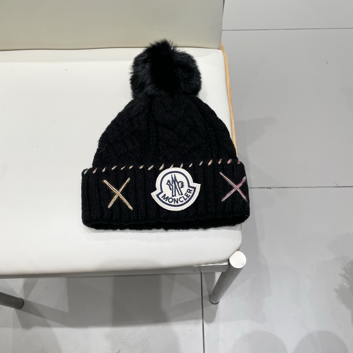 MONCLER毛球针织帽女韩版2025新款秋冬季时尚百搭显脸小加厚保暖毛线帽子