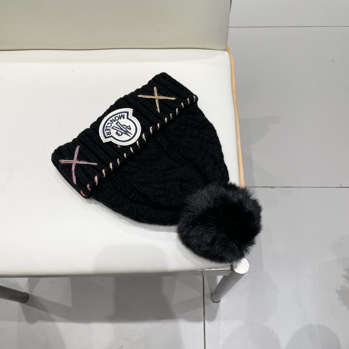 MONCLER毛球针织帽女韩版2025新款秋冬季时尚百搭显脸小加厚保暖毛线帽子