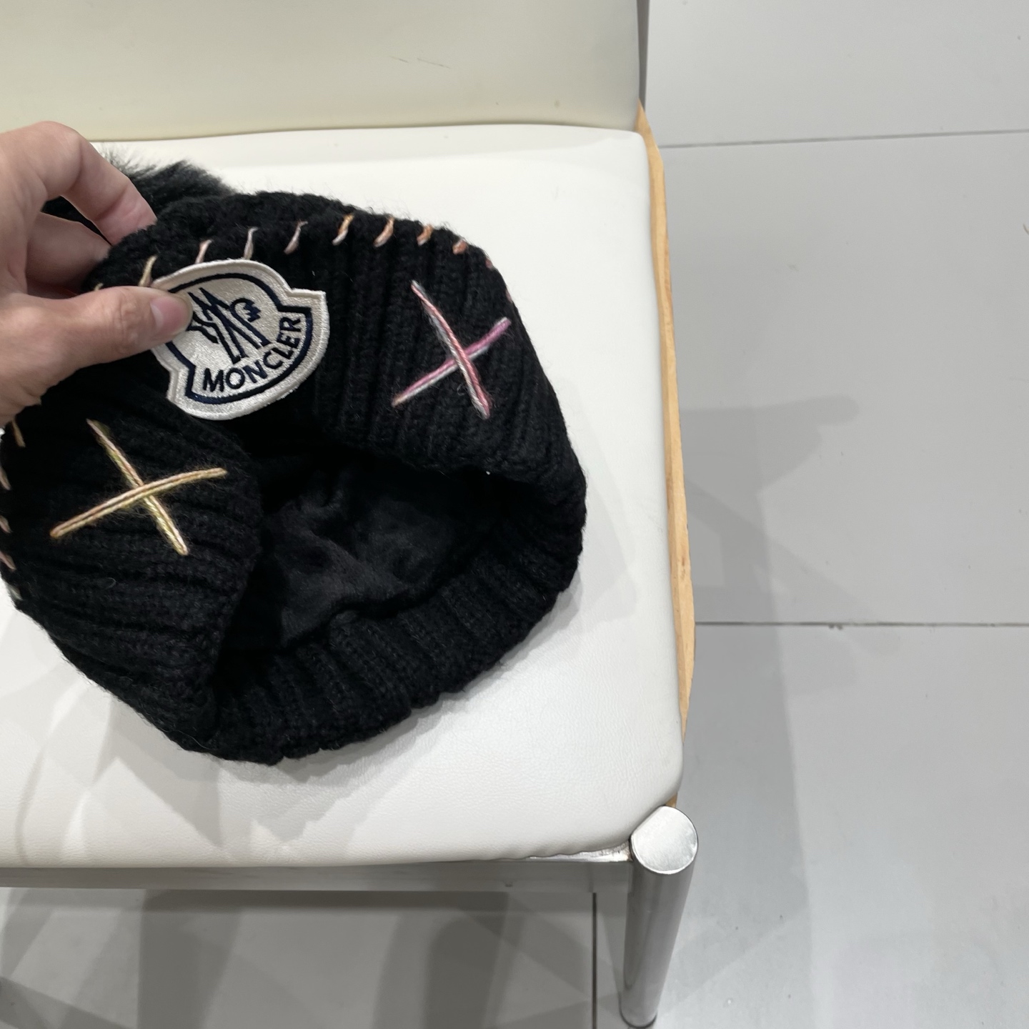 MONCLER毛球针织帽女韩版2025新款秋冬季时尚百搭显脸小加厚保暖毛线帽子