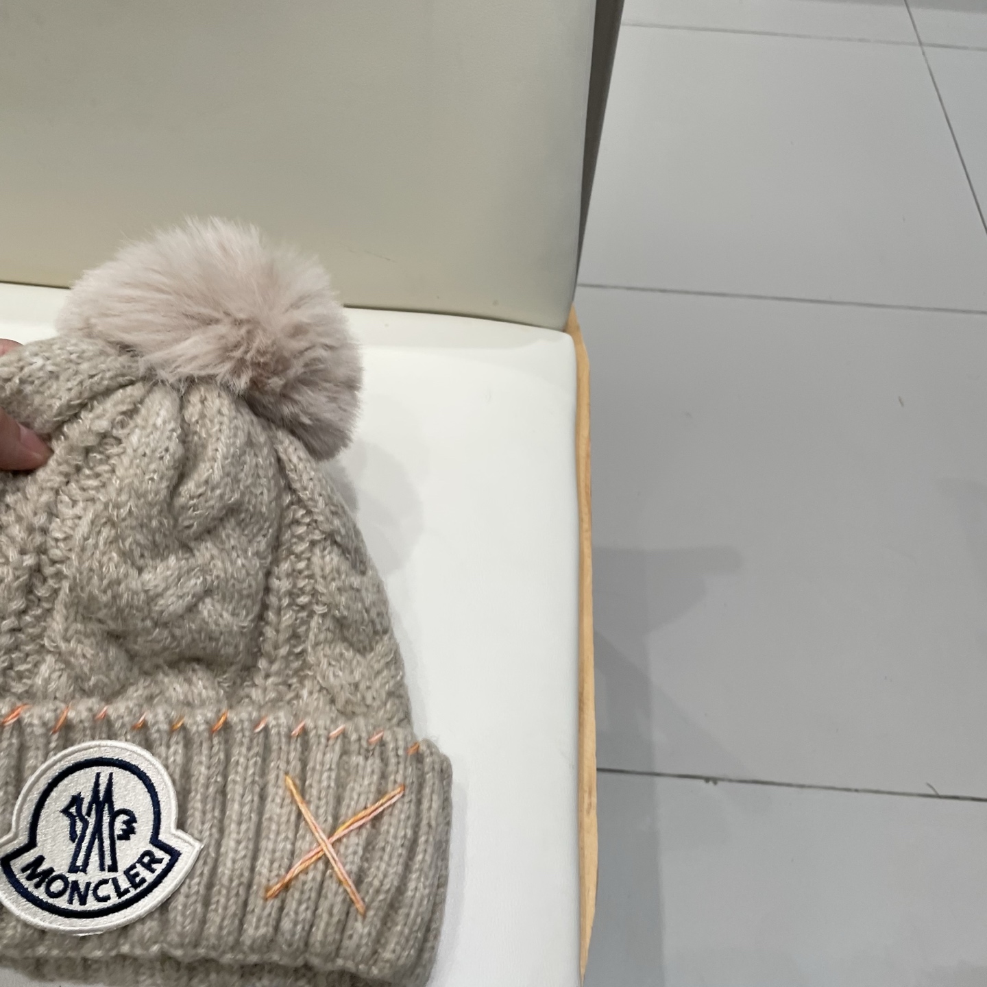 MONCLER毛球针织帽女韩版2025新款秋冬季时尚百搭显脸小加厚保暖毛线帽子