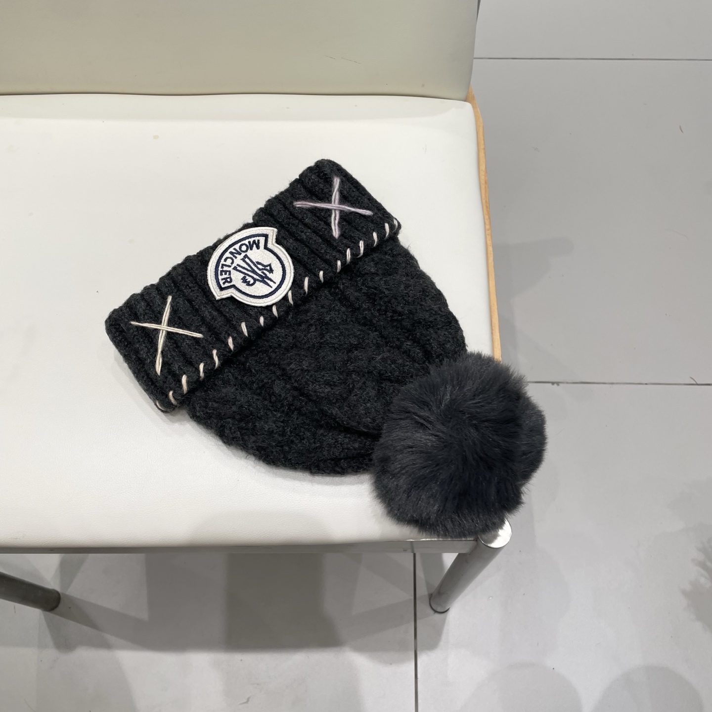 MONCLER毛球针织帽女韩版2025新款秋冬季时尚百搭显脸小加厚保暖毛线帽子